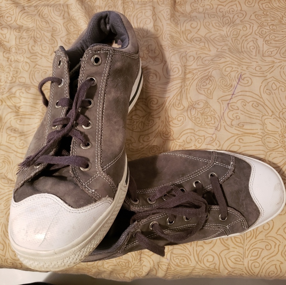 Mens shoes
